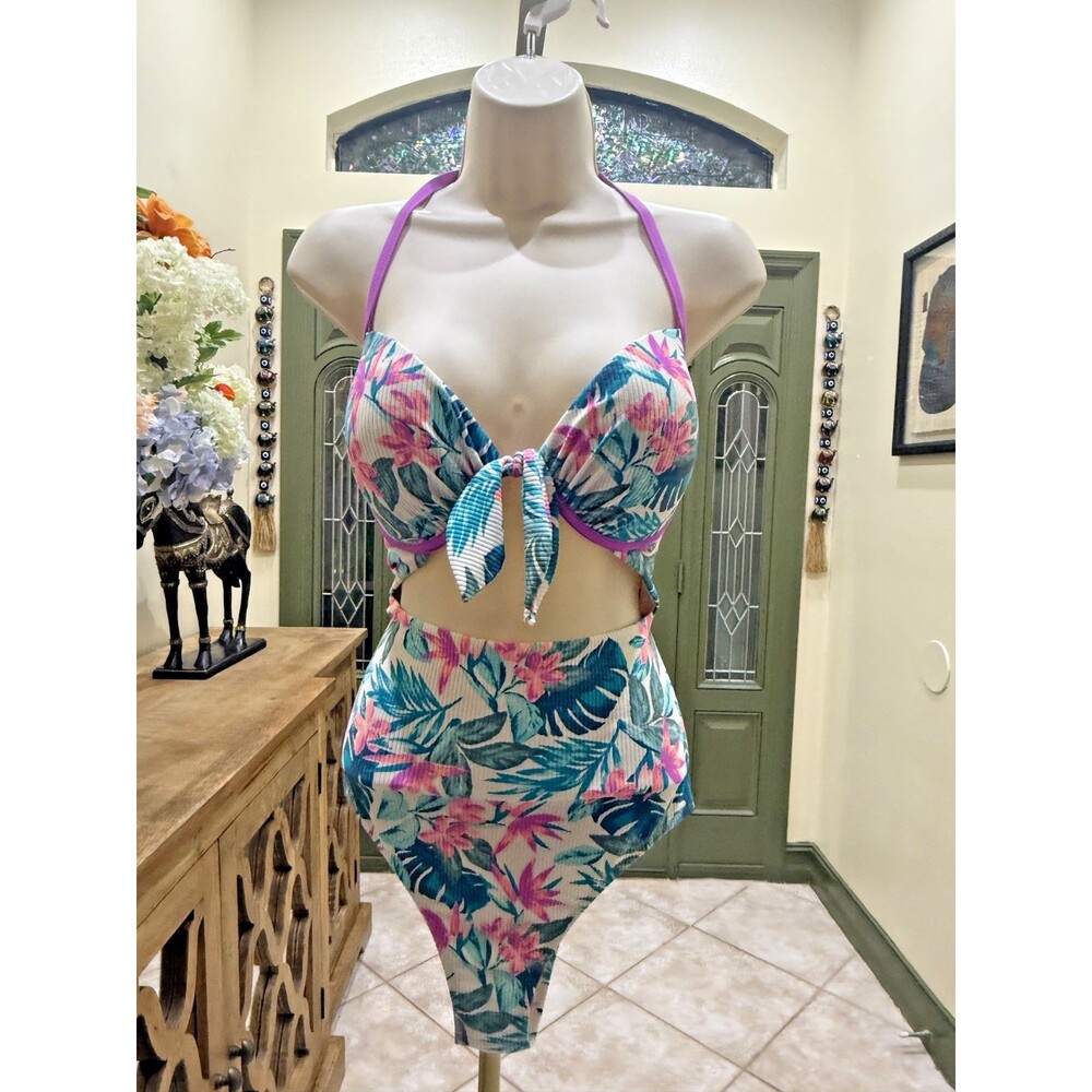 Shade Shore tropical floral one-piece swimsuit – size 38C